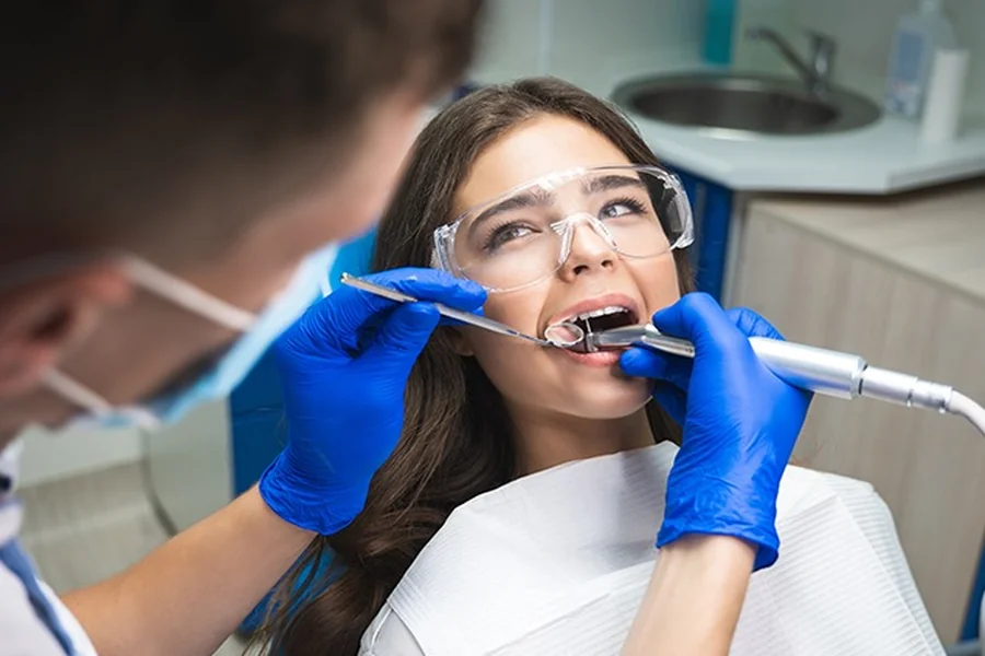 How General Dentists Manage Tooth Sensitivity With Effective Treatments